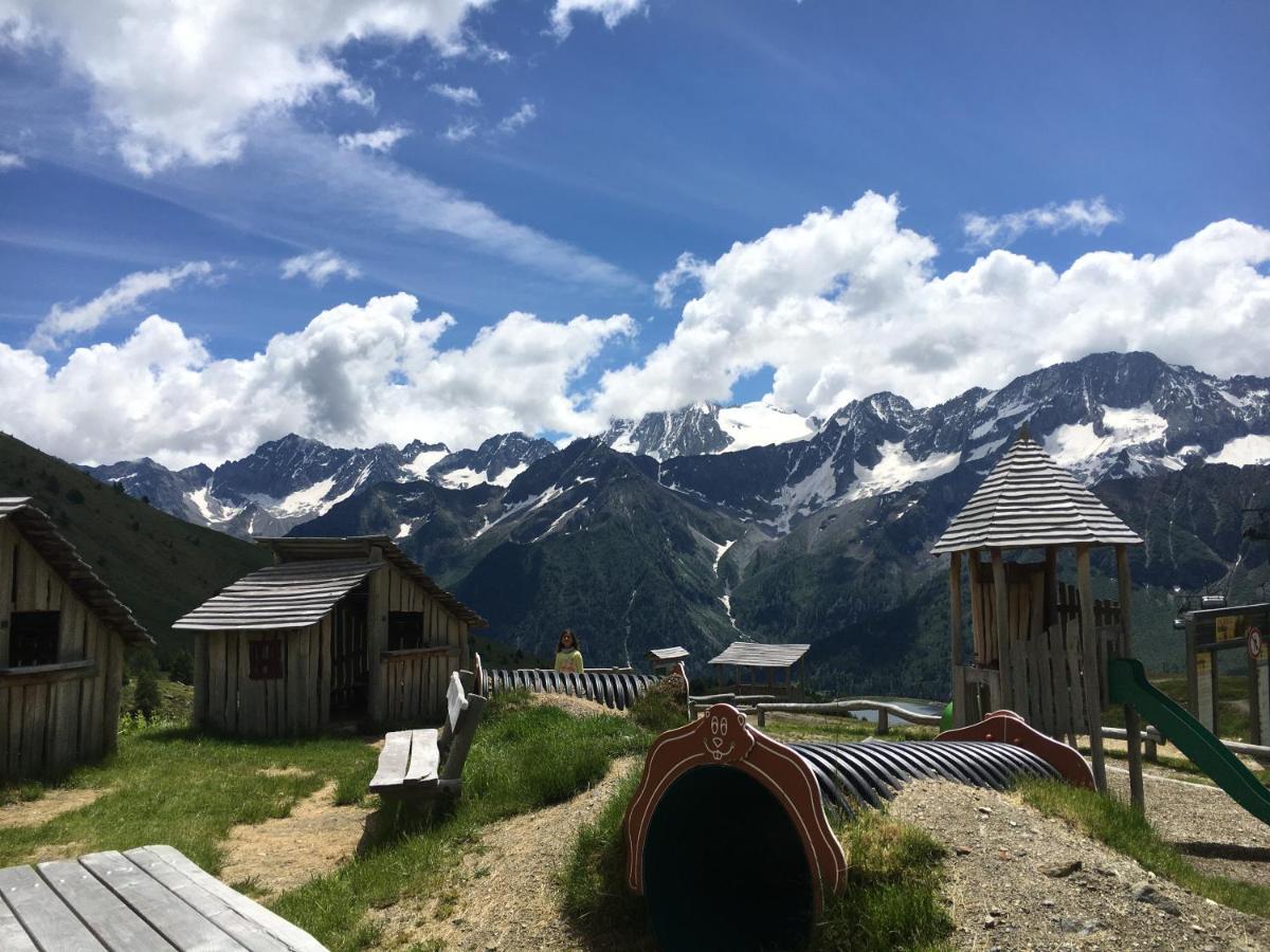 Sul Cucuzzolo Appartement Marilleva Buitenkant foto
